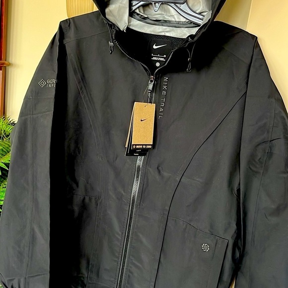 Brand New Nike Black Trail GORE-TEX INFINIUM Running Jacket Loose Fit Packable - Picture 7 of 16